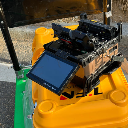 Empalmador de fibra óptica TFN S7 con seis motores